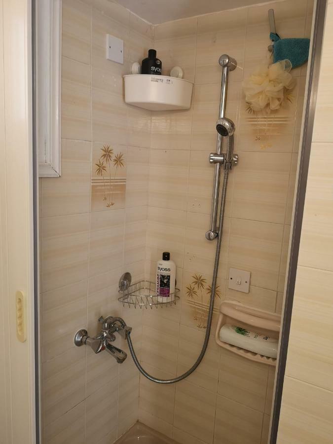 לרנקה Bettys 1Br Seafront Apt מראה חיצוני תמונה